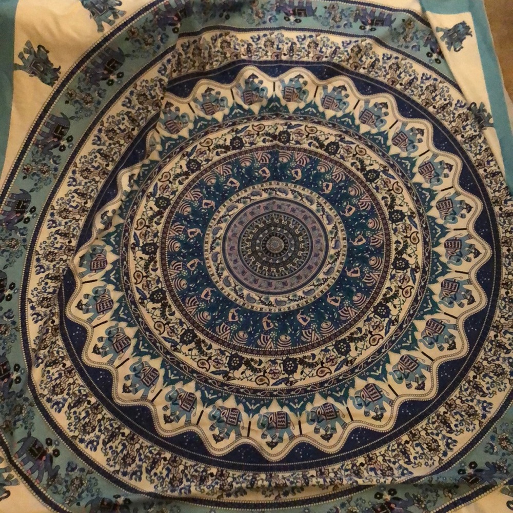 Blue and white wall hang